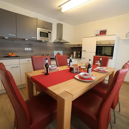 Haus Cramer Apartment *